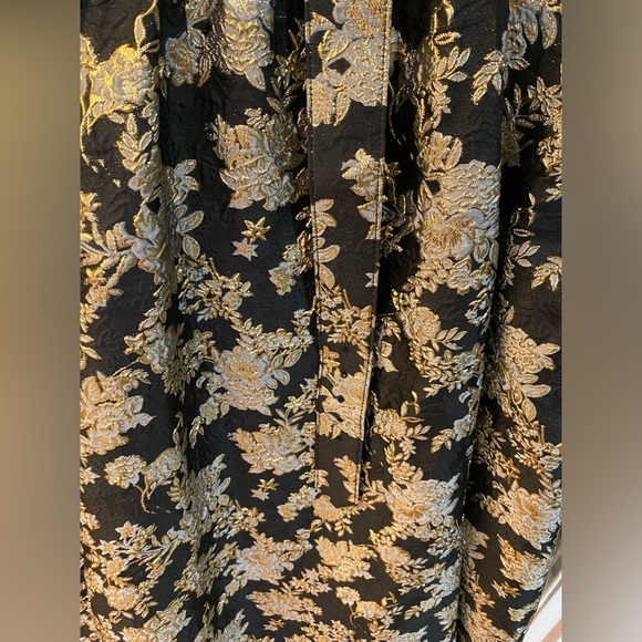 Antonio Melani Black and Gold Metallic A-line Midi Dress - Picture 7 of 8